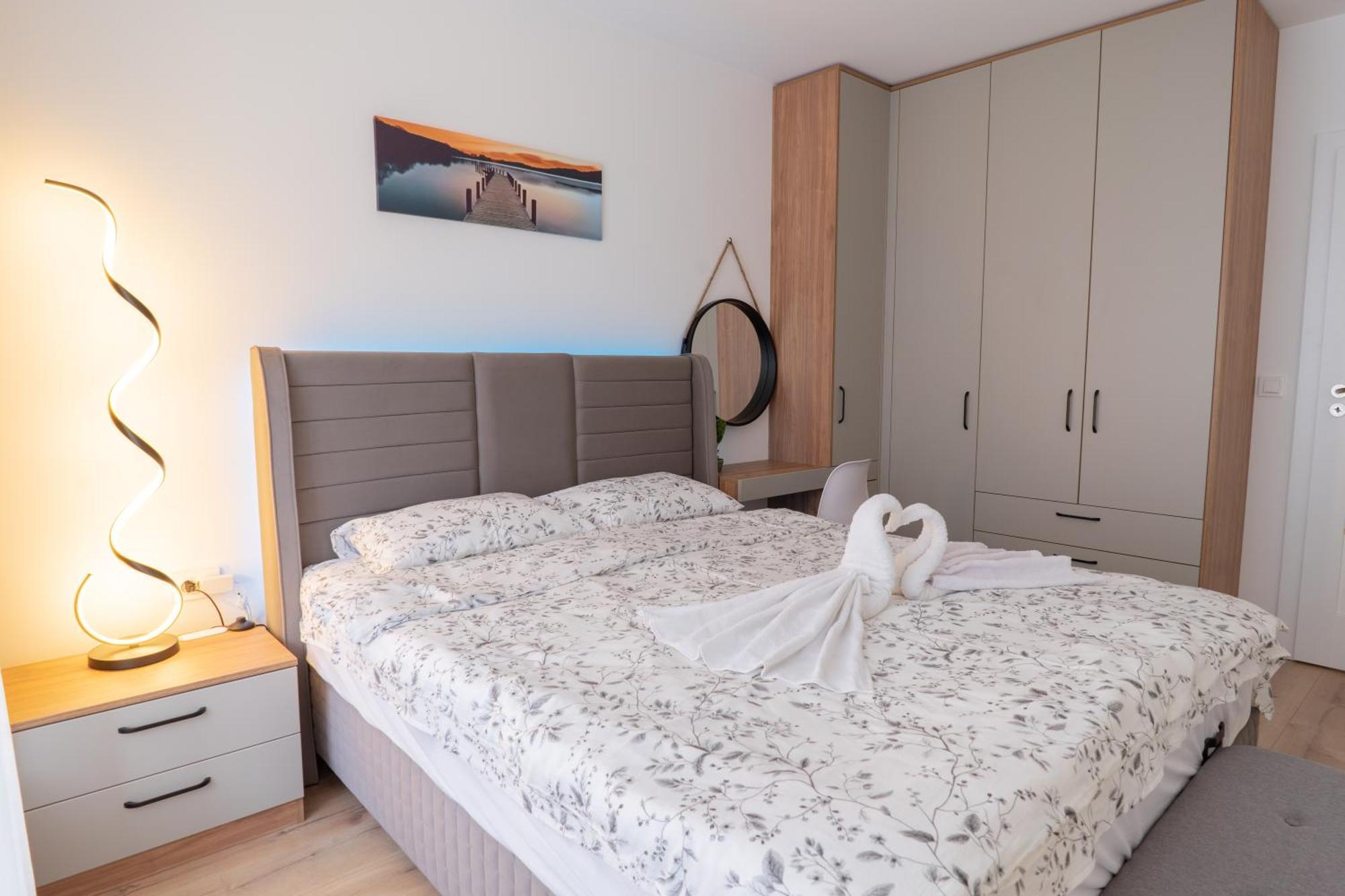 New Modern & Cozy Apartment With Free Parking Varna Bagian luar foto