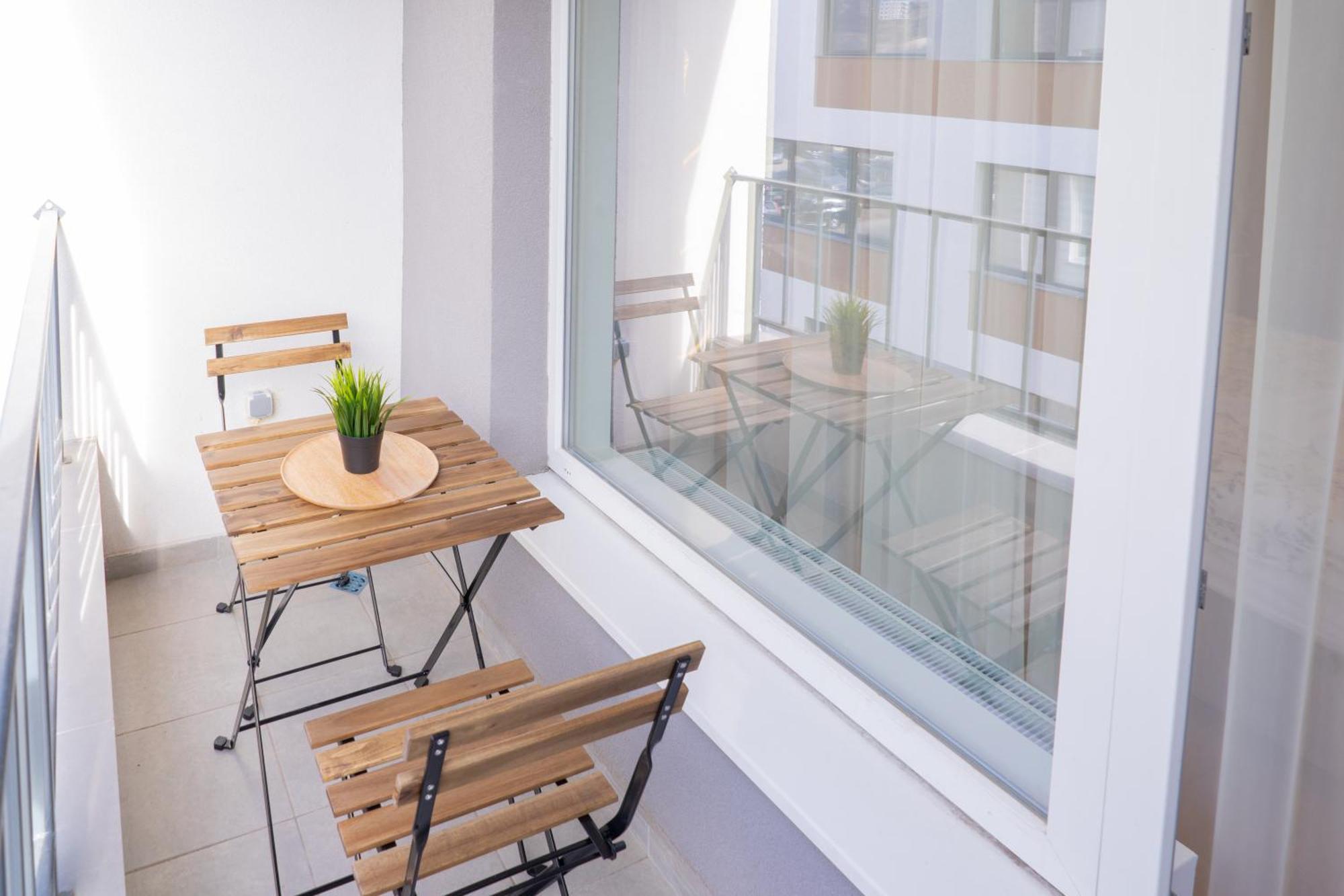 New Modern & Cozy Apartment With Free Parking Varna Bagian luar foto