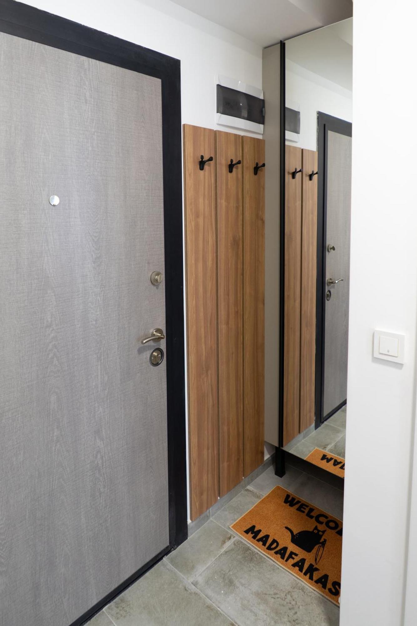 New Modern & Cozy Apartment With Free Parking Varna Bagian luar foto